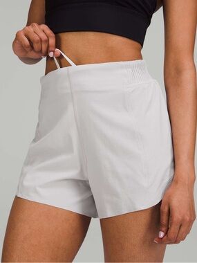 Lululemon Special Edition Hotty Hot High Rise Short 4" Chrome Light Grey Size 6